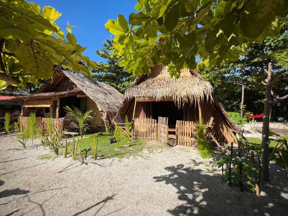 Tribal Huts Community Pansiyon Daanbantayan Dış mekan fotoğraf