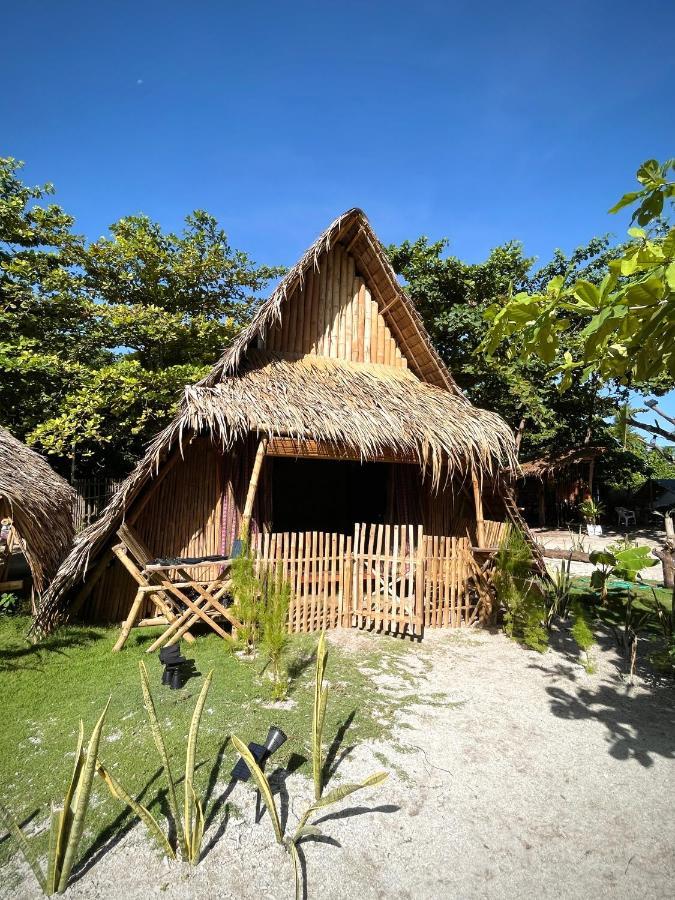 Tribal Huts Community Pansiyon Daanbantayan Dış mekan fotoğraf