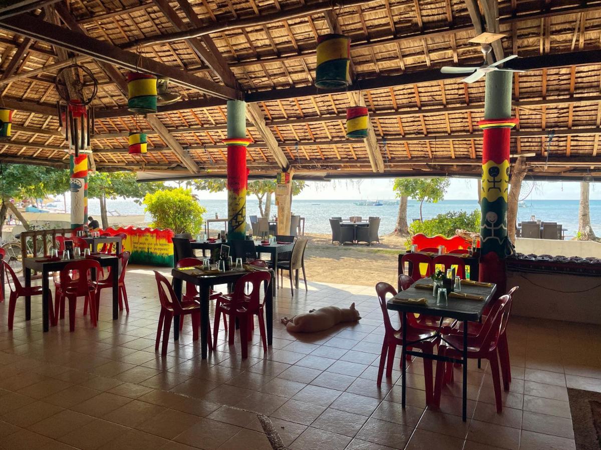 Tribal Huts Community Pansiyon Daanbantayan Dış mekan fotoğraf