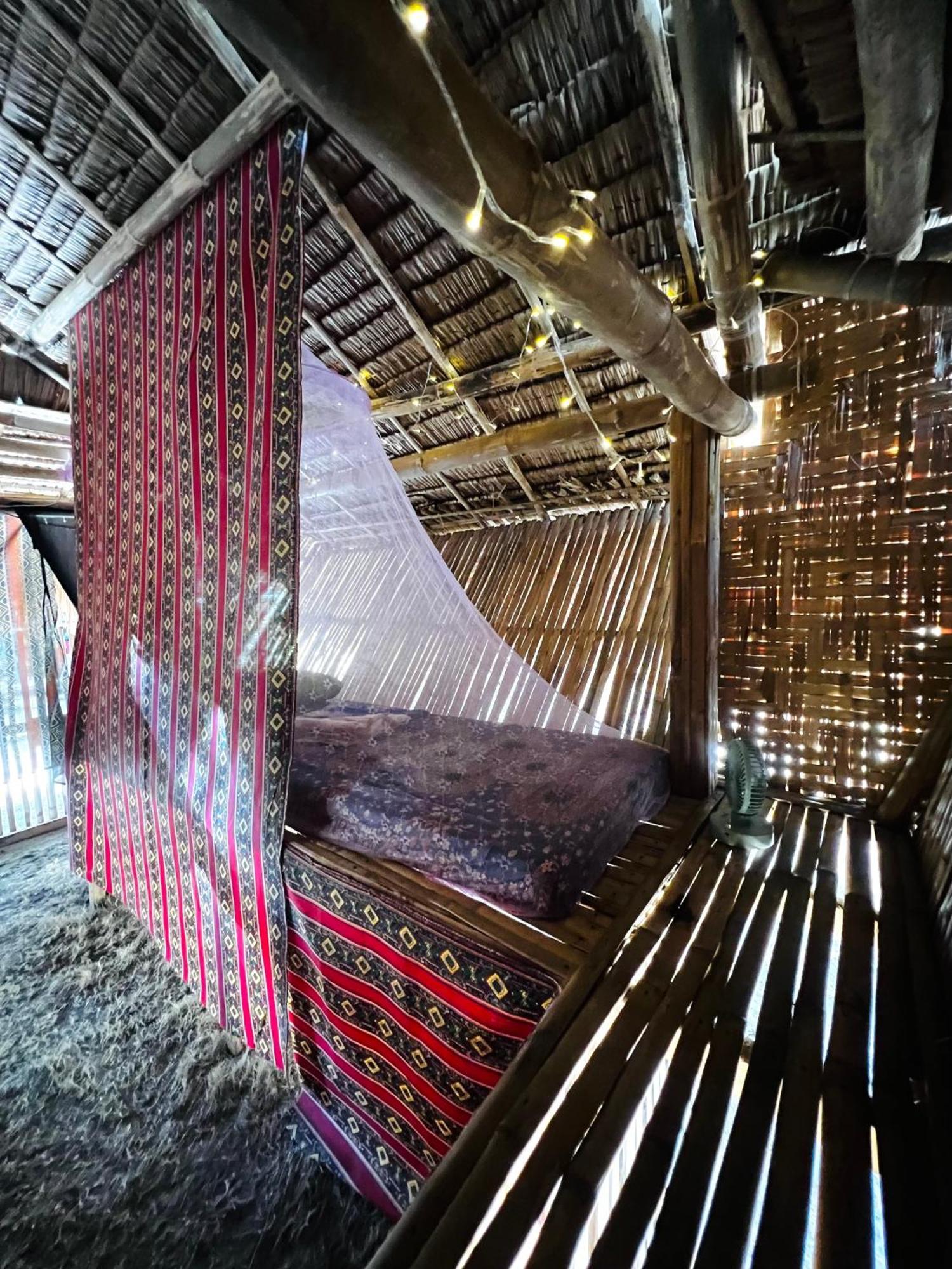 Tribal Huts Community Pansiyon Daanbantayan Oda fotoğraf