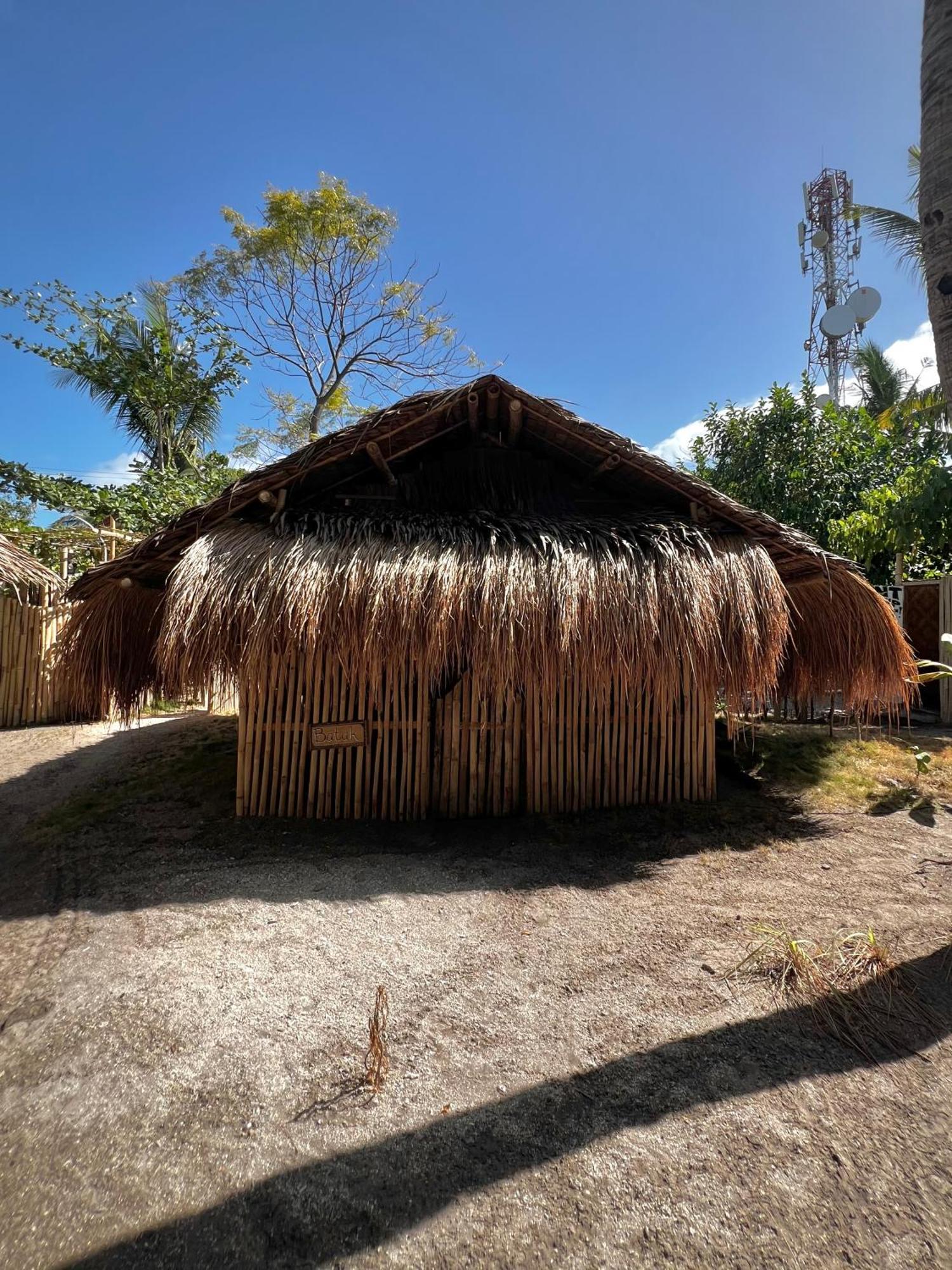Tribal Huts Community Pansiyon Daanbantayan Dış mekan fotoğraf