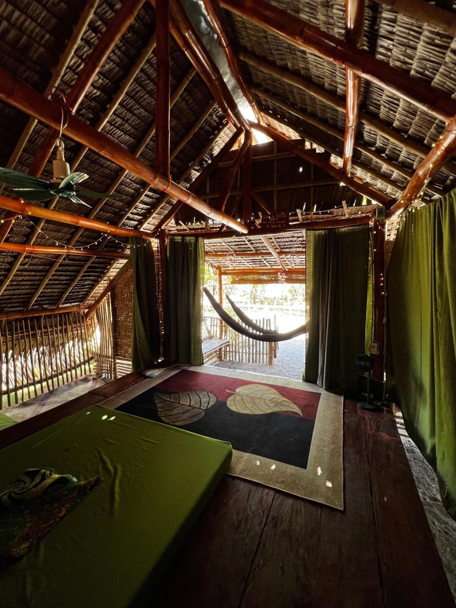 Tribal Huts Community Pansiyon Daanbantayan Oda fotoğraf