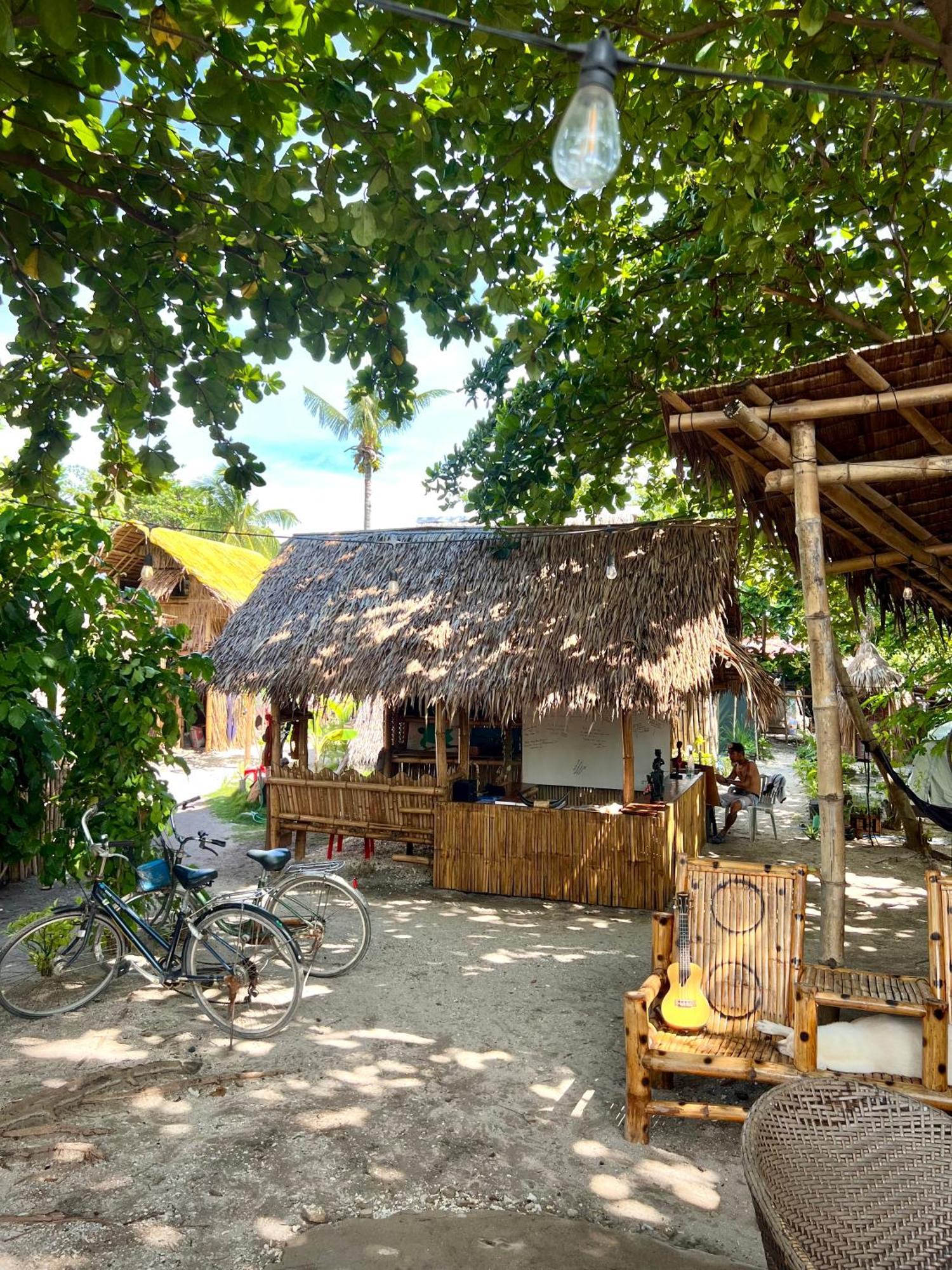 Tribal Huts Community Pansiyon Daanbantayan Dış mekan fotoğraf